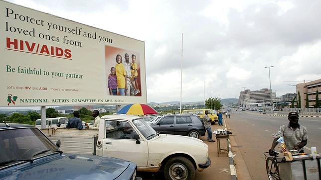 Nigeria estudia crear un nuevo impuesto para financiar la lucha contra el sida