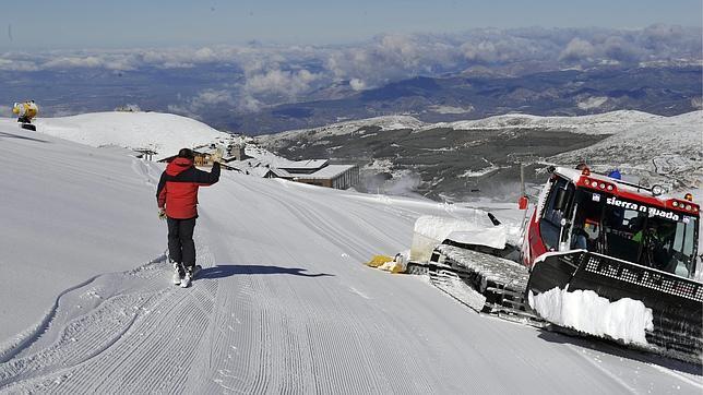 Sierra Nevada inaugura la temporada de esquí