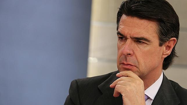 El Gobierno eleva la tasa a las eléctricas y reduce el «céntimo verde» al gas