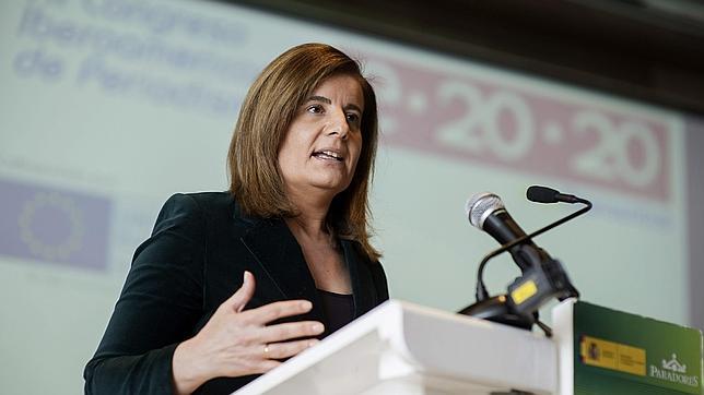 Báñez considera que no subir el IPC a las pensiones es un «ejercicio de responsabilidad»