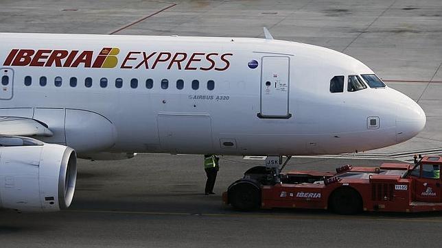 Iberia advierte a los clientes: «Hay riesgo de desaparecer»