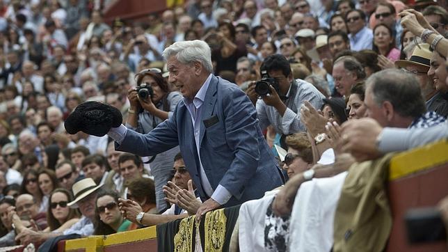 Enrique Ponce, por la puerta grande en Lima