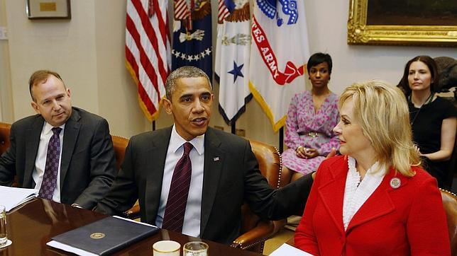 Los republicanos presentan a Obama su propuesta para evitar el «precipicio fiscal»