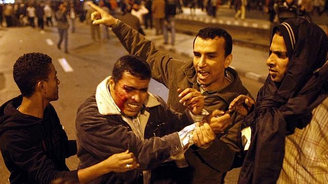 Los choques entre partidarios y detractores de Mursi dejan cinco muertos