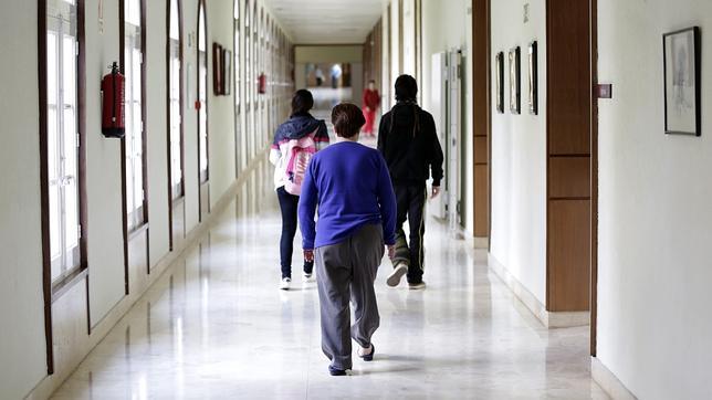 Sentirse solo aumenta el riesgo de demencia en la tercera edad