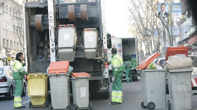 Los consumidores avisan de multas de hasta 750 euros por reciclar mal la basura
