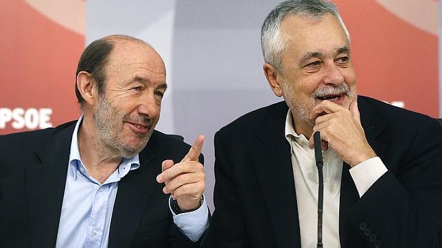 Rubalcaba: «Tiene razón Carme Chacón: no tenemos tiempo»