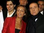 La novia de Berlusconi dedica al «cavaliere» un WhatsApp lleno de corazones