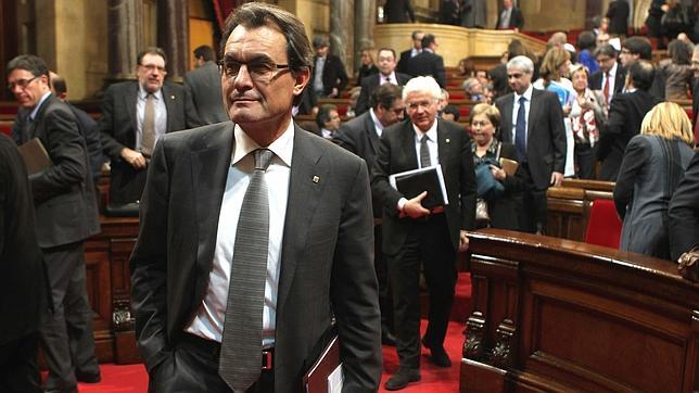 Mas será reelegido hoy presidente de la Generalitat con los votos de ERC