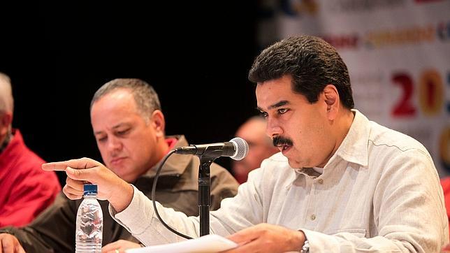 La oposición espera que Maduro sea «algo más que una mala imitación de Chávez»