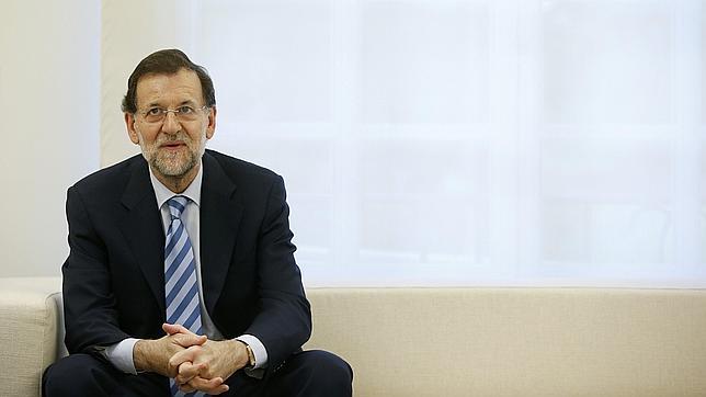 Rajoy supera el año más duro de austeridad y reformas