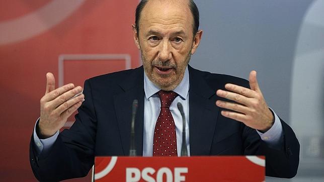 Rubalcaba replica que lo de Rajoy fue un «engaño consciente» a los españoles