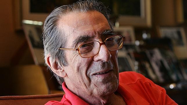 Enrique Meneses, reportero, maestro de periodistas