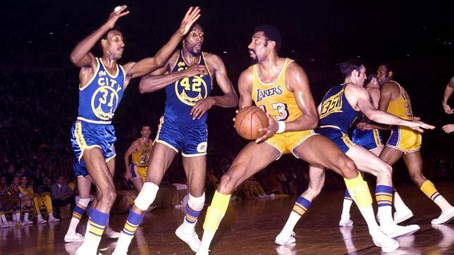 Tarantino confiesa que su madre fue una de las 20.000 amantes de Wilt Chamberlain