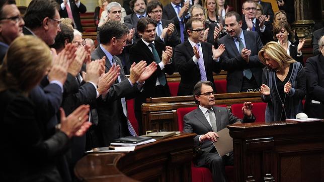 CiU y ERC quieren que el Parlament declare a Cataluña «sujeto político»