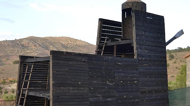 La maquinaria bélica de los faraones «resucita» en Teruel