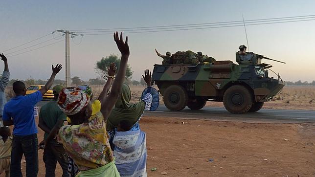 Los yihadistas de Malí usan civiles como escudos humanos contra la ofensiva francesa