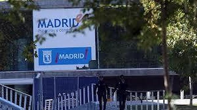 El juez y todas las partes visionan las grabaciones de la avalancha