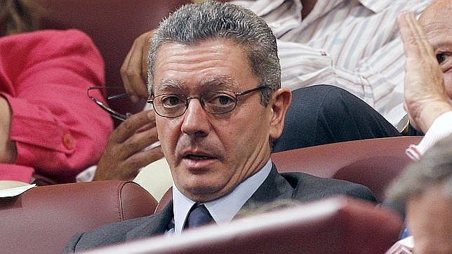 Jueces y fiscales renuevan su amenaza de huelga contra Gallardón