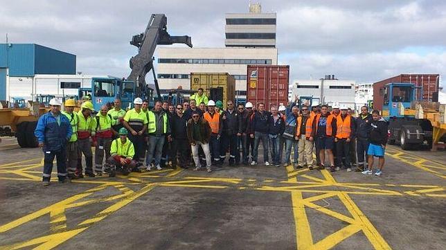 El personal de Opcsa organiza una «pitada» contra el recorte de sus sueldos