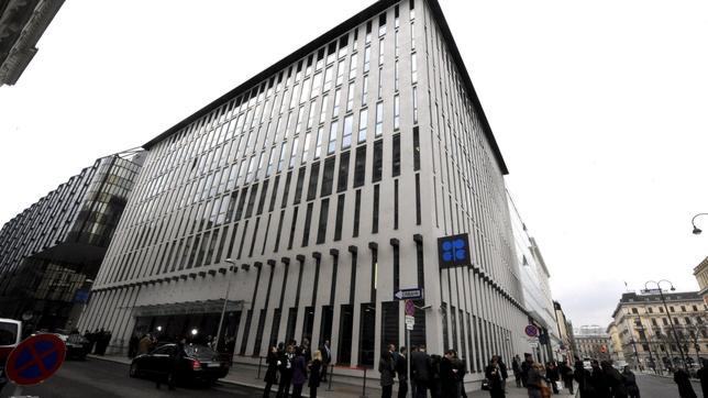 El consumo de crudo no crecerá en 2013 pese a la mejora económica, según la OPEP