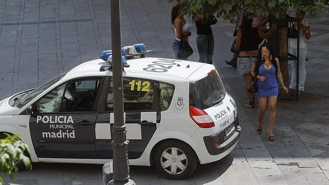 Botella incluye la prostitución masculina en su II Plan contra la Explotación Sexual