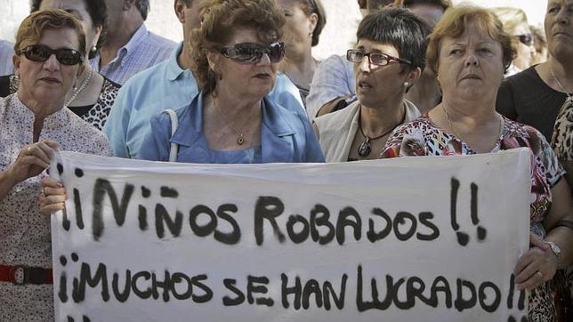 Un bebé robado y su madre, juntas de nuevo medio siglo después