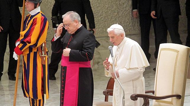 Benedicto XVI «Breviloquentis» lanza su primer tuit en latín