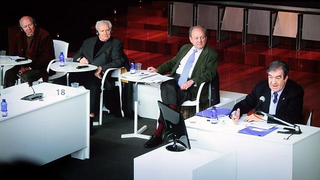 Álvarez-Cascos sostiene que la gestión de la catástrofe del «Prestige» fue «la más correcta»