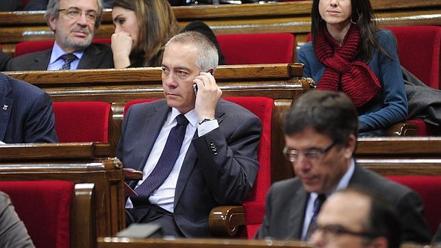 El secesionismo de los rebeldes del PSC gana apoyos contra Navarro