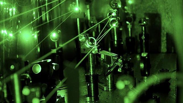 Científicos insisten en que el protón ha menguado