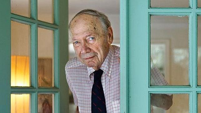 Muere a los 87 años el legendario periodista Stanley Karnow