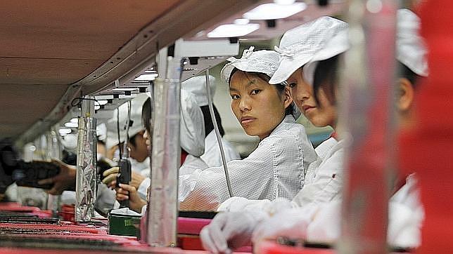 Menores y semanas de más de 60 horas en las fábricas de Apple en China