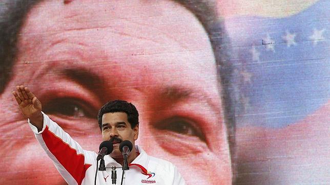 La extrema debilidad de Hugo Chávez le impide su viaje a Caracas