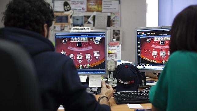 El juego «online» aumenta un 18% en España y un 41,5% son mujeres
