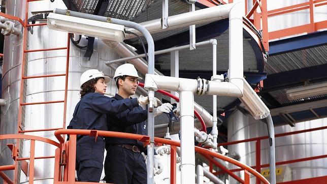 Los trabajadores de una planta de Cepsa  donan 10.000 euros a Cáritas