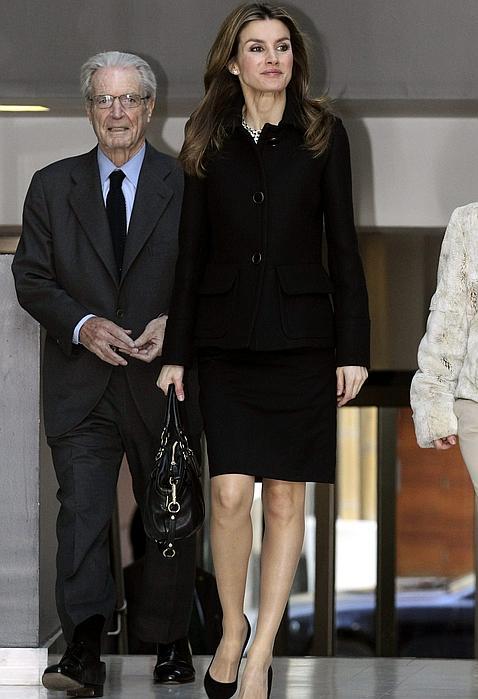 Doña Letizia apuesta por el negro