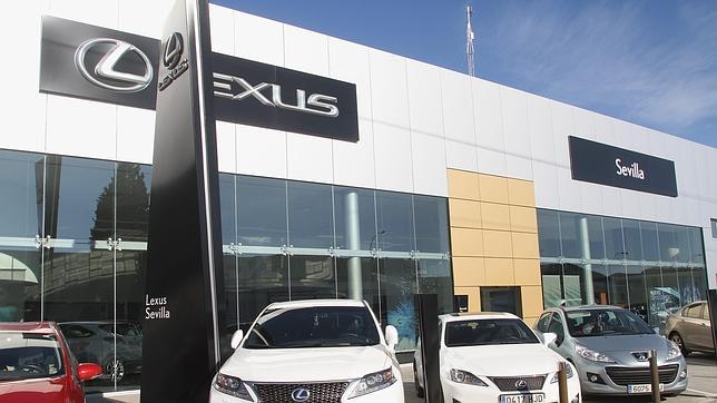 Lexus abre el mayor concesionario de la Unión Europea en Sevilla