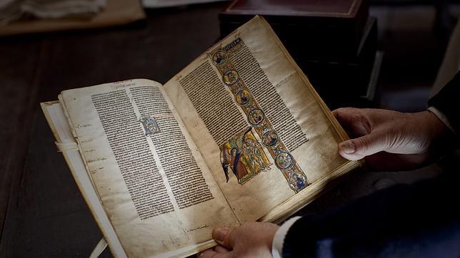 Un nativo maya iniciará la transcripción a mano de la Biblia en Burjassot