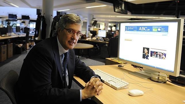 Ernesto Sáenz de Buruaga: «La izquierda maneja mejor el lenguaje y sus medios»