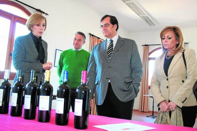Jou destaca que las bodegas de la región apuestan por exportar