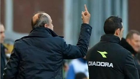 El obsceno gesto de Delio Rossi