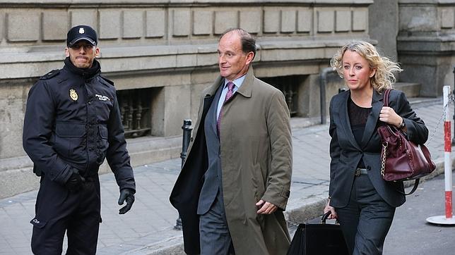 El exmarido de Ana Mato: «Mi exmujer es inocente»