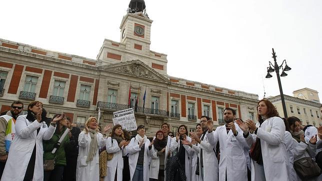 Los españoles ponen un 6,5 de nota a la sanidad española