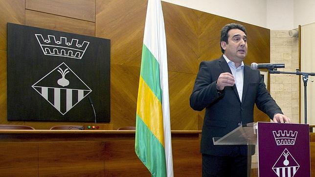 La oposición de Sabadell exige a Bustos que desvele «los detalles» de su dimisión