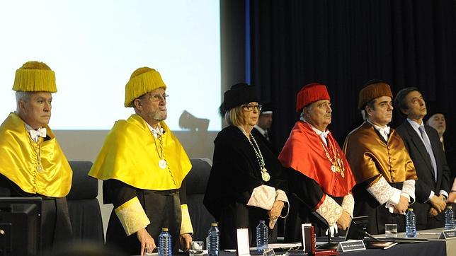 La elección de rectores y profesores universitarios estará abierta a extranjeros