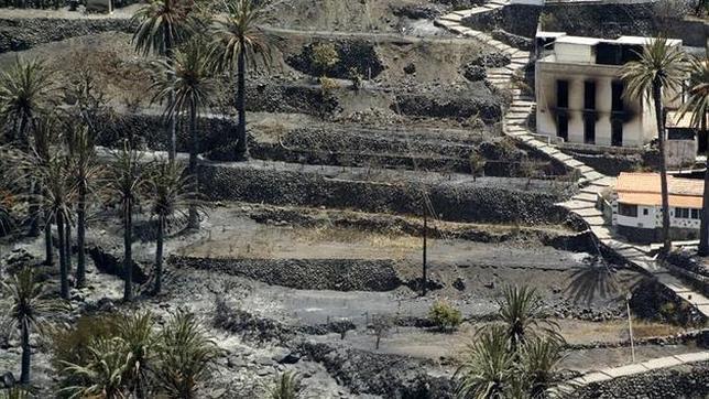 El Ejecutivo trata ahora de negar el efecto de la ola de calor en el fuego de La Gomera