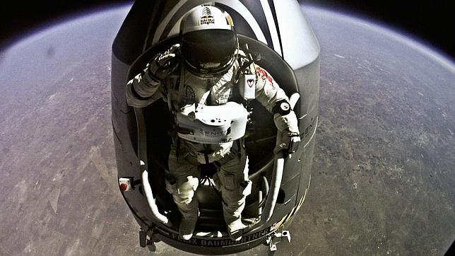 Los récords del salto de Baumgartner ya son oficiales