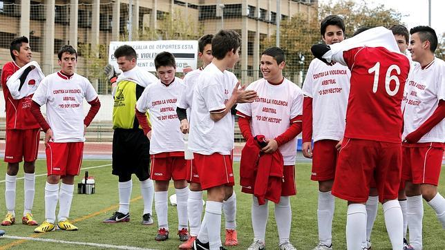 El árbitro menor de edad que perdió el bazo recibe el alta
