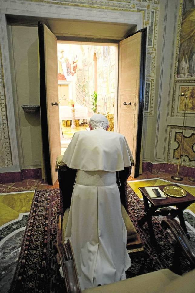 Benedicto XVI previene contra el mal y la corrupción